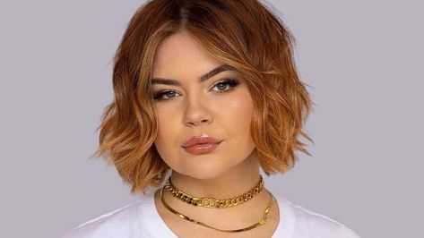 Cabelo Plus Size, Fat Face Haircuts, Faces Women, Unnatural Hair Color, Chubby Face Haircuts, Choppy Haircuts, Short Shag Haircuts, Layered Bob Haircuts, Chop Chop