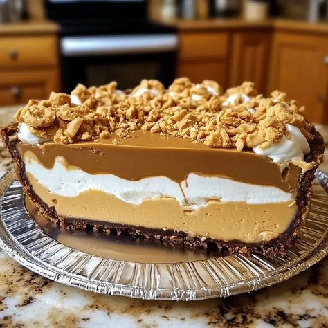 Amish Peanut Butter Cream Pie – Naomi's Recipes Impressive Dessert Recipes, Amish Peanut Butter Cream Pie, Thanks Giving Food Ideas, Thanksgiving Pies Recipes, Amish Peanut Butter Pie, Best Thanksgiving Pies, Butter Cream Pie Recipe, Fall Pie Recipes, Amish Peanut Butter