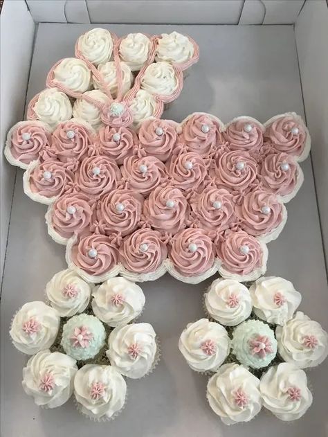 Rose Gold Baby Shower Ideas, Baby Shower Food Ideas On A Budget, Girl Baby Shower Ideas Themes, Baby Shower Cupcakes Girl, Budget Baby Shower Ideas, Baby Shower Ideas Girl, Baby Shower Ideas For Girls Themes, Easy Baby Shower, Baby Shower Girl Diy