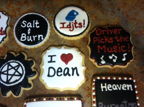 Supernatural sugar cookies Supernatural Birthday, Themed Food, Cookie Crumbs, Cookie Ideas, Food Themes, Sugar Cookies, Supernatural, Sugar Cookie, Birthday