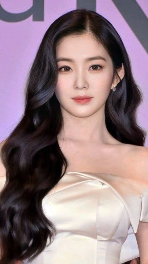 Irene Red Velvet Makeup, Irene Hairstyle, Irene Visual, Party Hairdo, Light Makeup Looks, Engagement Hairstyles, Music Instagram, Wedding Makeup Looks, Irene Red Velvet