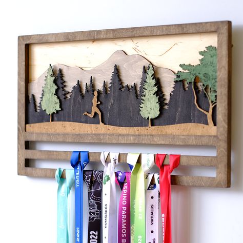 Running Metal Hangers, 5k Medal Display, Run Medal Display, Wood Medal Holder, Medal Holder Diy, Running Medals Display Ideas, Marathon Medal Display Ideas, Race Medal Display Ideas, Sports Medal Display Ideas