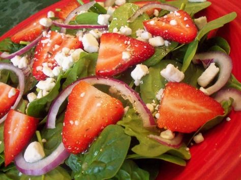 We enjoyed this simple low cal salad which is great with grilled fish or chicken or even by itself for a low cal lunch. Recipe source: Great Cooking Every Day If you are following Weight Watchers this is 3 points per serving. Easy Weight Watchers Recipes, Low Cal Lunch, Spinach Salad Dressing, Strawberry Spinach Salad, Spinach Salad Recipes, Strawberry Spinach, Healthy Lunches For Kids, Spinach Strawberry Salad, Weight Watchers Recipes