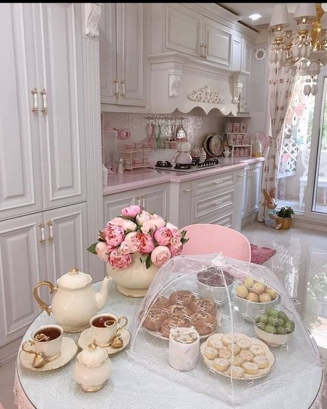 Kitchen Princess, Personal Mood Board, Cocina Shabby Chic, Estilo Shabby Chic, Style Royal, Interior Luxury, Home 2023, Cottage Interiors, Baking Cookies