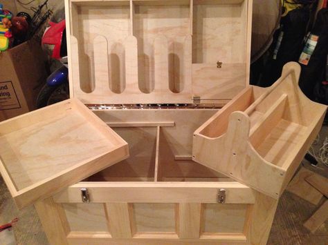 Wooden Livestock Show Boxes, Tack Trunk Plans, Grooming Boxes For Horses, Tack Boxes Horse, Horse Tack Box Diy, Tack Box Plans, Horse Tack Box Ideas, 4h Tack Box Ideas, Diy Tack Trunk