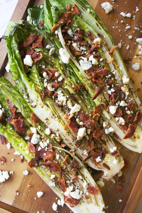 Grilled Romaine Salad with Bacon and Blue Cheese Grilled Romaine Salad, Cookout Menu, Grilling Recipes Sides, Grilled Salad, Grilled Romaine, Romaine Salad, Simple Vinaigrette, Grilled Steak Recipes, Summer Grilling Recipes