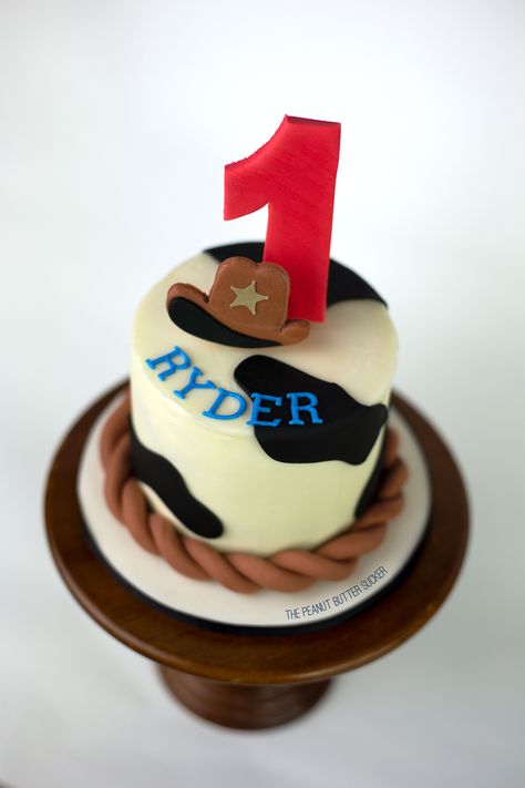 First Birthday Western Theme Cake Smash, Rodeo Themed 1st Birthday Smash Cake, Cowboy Smash Cake Pictures, Cowboy Themed Smash Cakes, My 1st Rodeo Smash Cake, Cowboy Theme Smash Cake, Smash Cake Cowboy, Western Themed Smash Cake, Smash Cake Rodeo