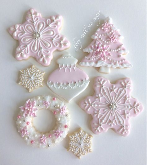 Christmas 2016 Cute Cookies Christmas, Coquette Christmas Cookies, Pink Christmas Cookies, Easy Christmas Cookies Decorating, Royal Icing Christmas Cookies, Cute Christmas Cookies, Xmas Cookies, Christmas Sweets, Christmas Cookies Decorated