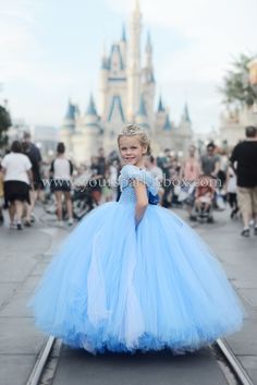 Cinderella Tutu Dress by YourSparkleBox 2015 Cinderella Tutu Dress, Real Cinderella, Cinderella Tutu, Princess Dress Patterns, Princess Tutu Dresses, Costume Carnaval, Baby Tutu Dresses, Beautiful Sleeves, Cinderella Costume