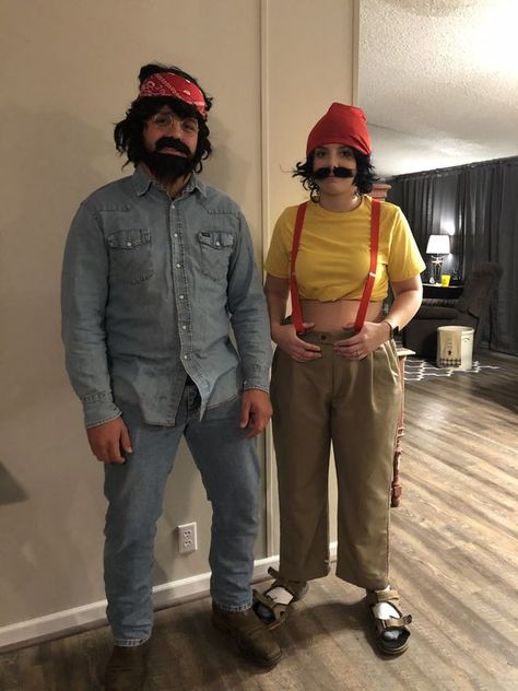 DIY Couples Halloween Outfits For You And Your BOO - RecipeMagik Couple Halloween Costumes Black Hair, Punny Halloween Costumes Couples, Cheech And Chong Costumes Couples, Couples Halloween Costume Ideas Funny, Cheech And Chong Costumes, All Black Halloween Costume, Fun Halloween Outfits, Black Dress Halloween Costume, Halloween Costumes Diy Couples