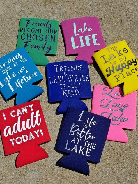 design your own koozie Coozie Vinyl Ideas, Fun Koozie Sayings, Can Koozie Ideas, Camping Coozie Ideas, Koozie Ideas Vinyl, Lake Koozie Ideas, Cricut Coozies Size, Cricut Can Koozie Size, Koozies Diy