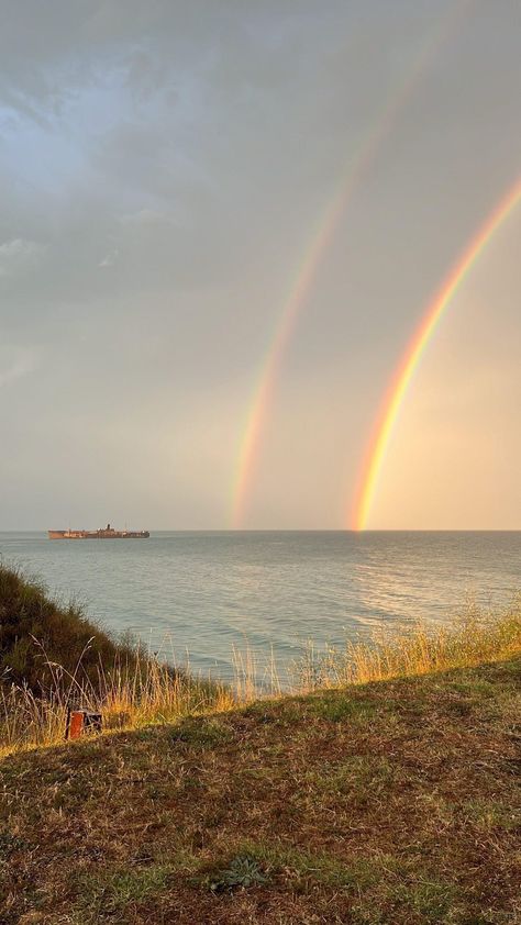 Rainbow In Water, Pretty Rainbow Aesthetic, Muted Rainbow Aesthetic, Rainbow In Rain, Aesthetic Rainbow Pictures, Rainbow Scenery, Nature Rainbow, Beach Rain, Rain Bow