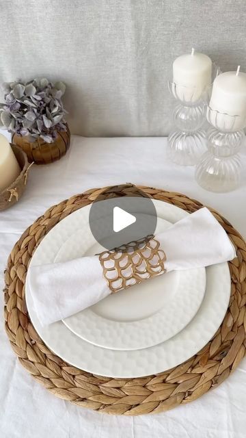 Noocx® - Smart Gadgets on Instagram: "Diy napkin ring ✨ Great content by @peri_azizov 🩷  Save for later and follow for more diy ideas 💫" Napkin Rings Diy, Diy Decoracion, Diy Napkins, Ikea Hackers, Ring Tutorial, Classic Home Decor, Napkin Folding, Manualidades Diy, Glue Gun