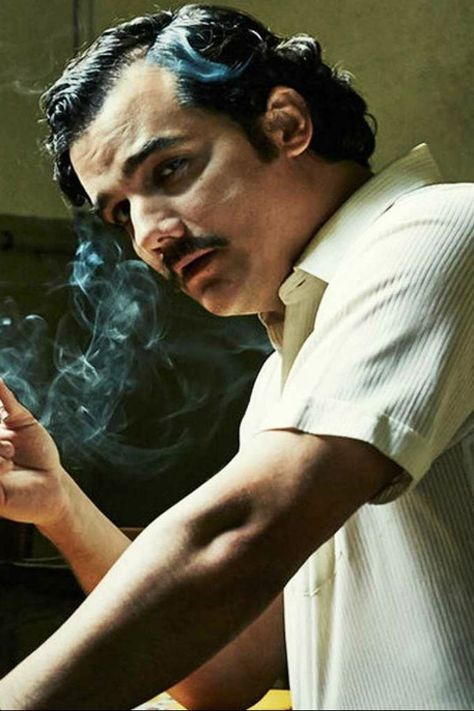 Beautiful Urdu Words with Pictures: 33 Magical Urdu Words That You Should Use More Often Narcos Poster, Narcos Wallpaper, Narcos Pablo Escobar, Pablo Escobar Quotes, Pablo Escobar Poster, Don Pablo Escobar, Pablo Emilio Escobar, Black Movement, Popular Tv Shows