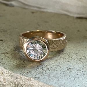 Ready to ship jewellery - Debra Fallowfield makes custom jewellery to fall in love with … Crafting every piece entirely by hand.. Gray Moissanite, Rose Gold Texture, Diamond Jewel, Moissanite Wedding Rings, Solid Gold Jewelry, Moissanite Rings, Gold Texture, Rose Gold Ring, Ring Sets