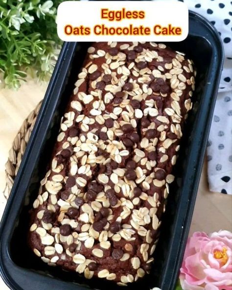 Oats Cake Recipe Eggless, Wheat Muffins, Oat Cake Recipes, Jaggery Powder, Whole Wheat Muffins, Oats Chocolate, Eggless Cake Recipe, Oat Cakes, Choco Chips