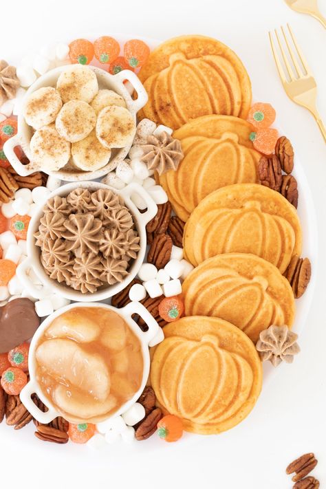 Pumpkin Shaped Pancakes, Fall Breakfast Board, Fall Breakfast Buffet, Autumnal Breakfast, Flower Charcuterie Board, Flower Charcuterie, Thanksgiving Charcuterie Board Ideas, Owl Diaries, Waffle Board