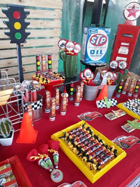 Cara Birthday Party, Car Themed Birthday Party, Themed Birthday Party Ideas, Car Birthday Theme, Cars Theme Birthday Party, Cars Party, Themed Birthday Party, Boy Hairstyles, Catch My Party