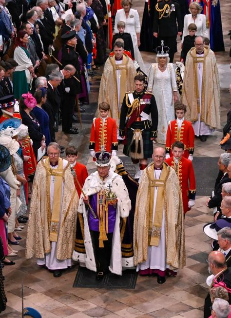 King Charles and Queen Camilla's coronation: All the best moments and photos | HELLO! St Edward's Crown, Imperial State Crown, Charles Coronation, Lady Susan, Queen Camilla, Royal Family England, Royal King, Westminster Abbey, Prince George