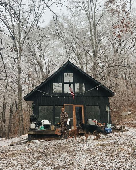 Life Off The Grid, Living Off The Grid Aesthetic, Living Off The Land Aesthetic, Off Grid Aesthetic, Off Grid Living Aesthetic, Commune Living, Living Off Grid, Living Aesthetic, Living Off The Grid