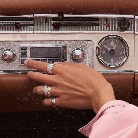 Music In Car Aesthetic, Music In Car, In Car Aesthetic, Girl Listening To Music, Rap Playlist, Music Cover Photos, Playlist Covers Photos, Name Covers, Playlist Names Ideas