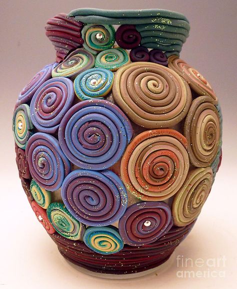 Handbuilding Pottery, Coil Pot, Folk Pottery, Coil Pottery, Coil Pots, Beginner Pottery, Organic Ceramics, Pottery Handbuilding, Rustic Ceramics