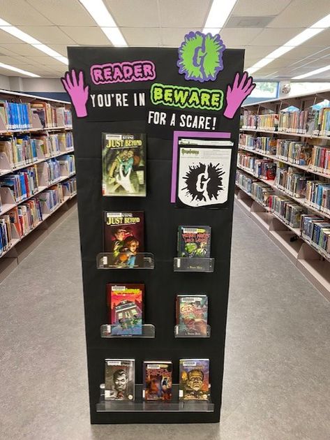 Goosebumps Halloween Children's Display in Library Library Cricut Ideas, School Library Halloween Decorations, Library Halloween Decorations, September Library Displays, Fall Library Displays Bulletin Boards, Halloween At The Library, Halloween Library Programs, Halloween Book Display, Horror Library