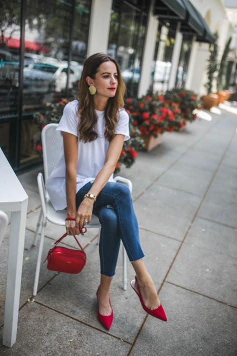 The Miller Affect wearing red sling-back sandals Dallas Fashion, Red Purse, Fashion Blogger Style, Red Handbag, Everyday Outfit, Cute Everyday Outfits, Work Outfits Women, 가을 패션, Outfits Casual