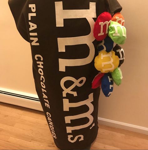 M&m Bag Costume, Mnm Halloween Costume, M&m Costume, Halloween Diy Costume, Halloween Costumes You Can Make, Bored Jar, Kid Halloween, Box Costumes, M M Candy