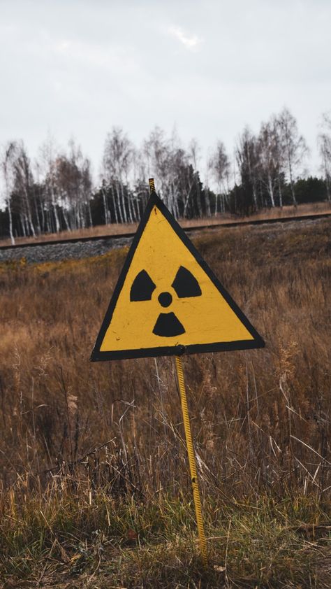 Yellow Hazard Aesthetic, Nuclear Aesthetic, Chernobyl Aesthetic, Radiation Aesthetic, Radioactive Aesthetic, Chernobyl Poster Art, Chernobyl People, Stalker Chernobyl, Post Apocalyptic Games