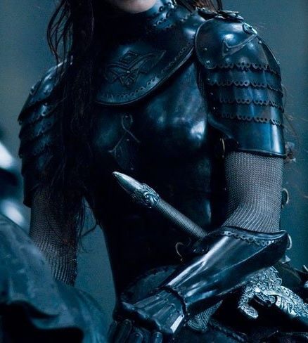 Rhona Mitra, Era Victoria, Royalty Core, Medieval Aesthetic, Yennefer Of Vengerberg, Queen Aesthetic, Royalty Aesthetic, Royal Aesthetic, Party Mode