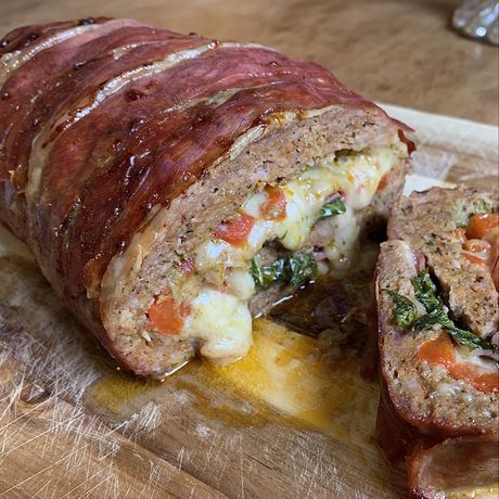 Prosciutto-Wrapped Stuffed Meatloaf Recipe Stuffed Meatloaf, Leftover Meatloaf, Italian Meatloaf, Beef Meatloaf, Prosciutto Wrapped, Italian Breadcrumbs, Healthy Meats, Homemade Pesto, Meatloaf Recipe