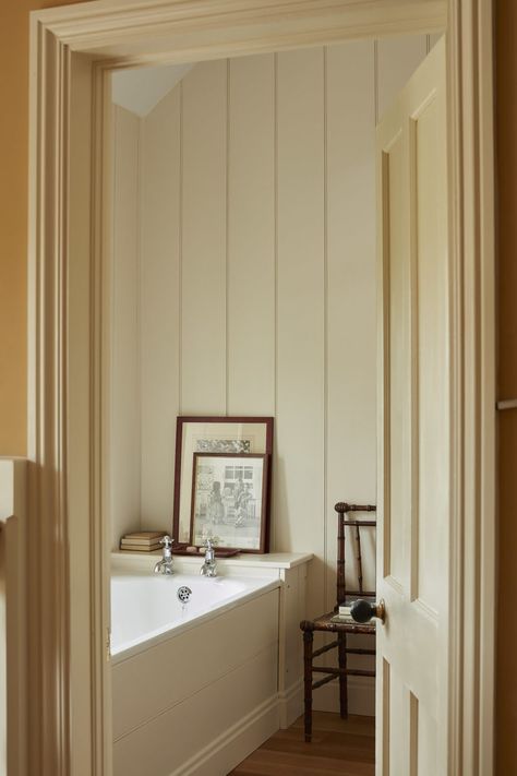 Rita Konig, English Farmhouse, Interior Simple, English Interior, Cottage Bathroom, Decor Ikea, Decor Studio, Pretty Bedroom, English Country House