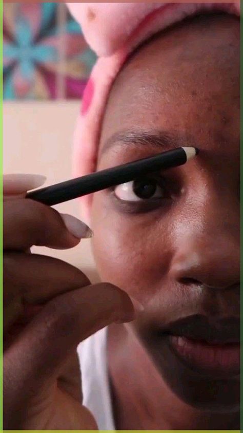 Good Eyebrows, How To Do Brows, Eyebrow Tips, Eyebrow Trends, How To Do Eyebrows, Sparse Eyebrows, Plucking Eyebrows, Eyebrow Hacks, Brow Tutorial