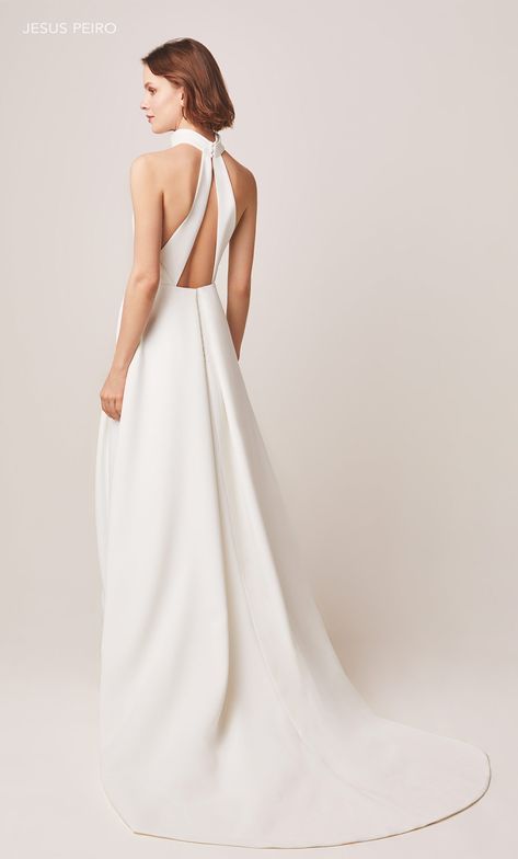 Wedding Dress Fantasy, Structured Gown, Simple Elegant Wedding Dress, Minimalist Gown, Minimal Wedding Dress, Jesus Peiro, Contemporary Bride, London Dresses, Wedding Dresses Romantic