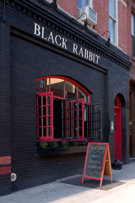 Black Brick Store Exterior, Restaurant Exterior Design Store Fronts, Restaurant Front Design, Black Cafe Interior, Cafe Facade Design, Cafe Exterior Design, Shop Exterior Design, Black Bakery, Black Facade