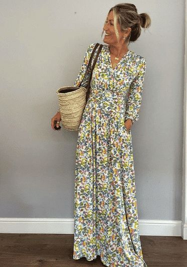 Style For 40s Women, Boho 40 Over 40 For Women, Feminine Outfits Over 40, Clothes For 45 Year Old Women, Forty Year Old Women Fashion, Mid 50s Women Fashion, 40s Mom Outfits, 40 Plus Fashion Over 40 Outfit Ideas, Middle Age Woman Fashion