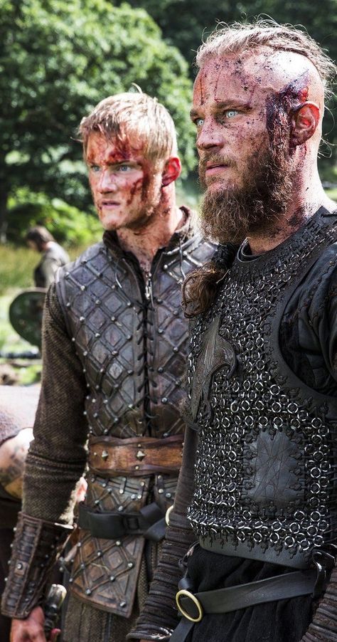 Ragnar And Bjorn, Alexander Ludwig Vikings, Wallpaper Vikings, Bjorn Vikings, Bjorn Ironside, Ivar Vikings, Vikings Halloween, Vikings Lagertha, Viking Wallpaper