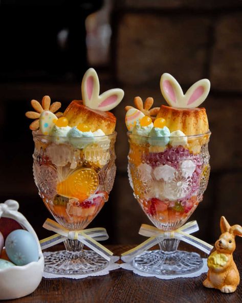 Cute Bubble Waffle♡ | Review of Asian Rad Afters - TRIPROUD Easter Parfait, Brown Sugar Ice Cream, Animal Shaped Foods, Japanese Dessert Recipes, Pudding Parfait, Studying Food, 귀여운 음식 그림, Japanese Dessert, Japanese Sweets