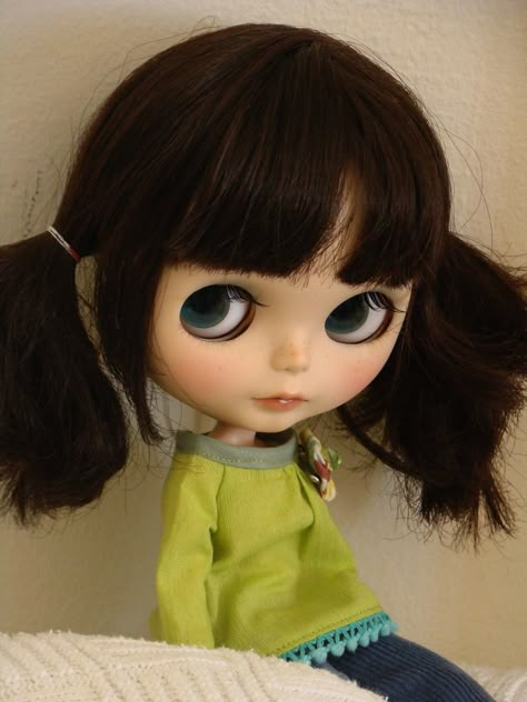 Who's that girl? | by Vainilladolly Custom Blythe, Big Eyes, Dolls, Hair, Blue