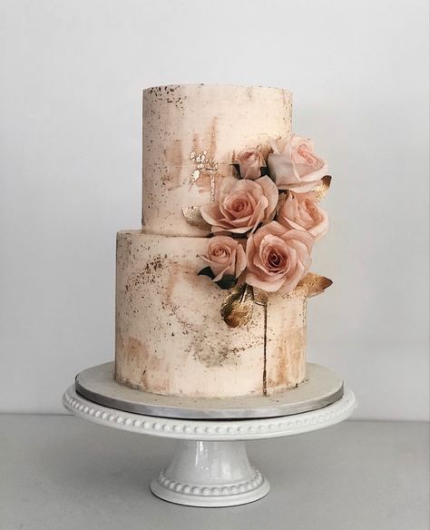 Elegant Bday Cakes, Buttercream Wedding Cake Elegant, Cakes With Pecans, 50th Birthday Cakes For Women Elegant, Beautiful Wedding Cakes Unique, Rose Gold Cakes, Tier Cake Designs, Engagement Cake Designs, Champagne Wedding Cake