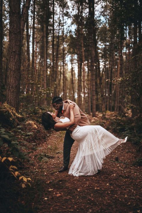 A 'movie' dip and kiss for newlyweds Olivia + Jesse Forest Photo Shoot, Photos For Couples, Engagement Announcement Photos, Announcement Photos, Forest Photos, Intimate Wedding Ceremony, Newly Engaged Couple, Small Intimate Wedding, Engagement Announcement