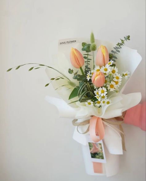 Korean Tulip Bouquet, Simple Tulip Arrangement, 3 Tulips Bouquet, Small Tulip Arrangements, Mixed Tulip Bouquet, Minimalistic Flower Bouquet, Tulip Bouquet Arrangement, Tulip Bouquet Gift, Mini Tulip Bouquet