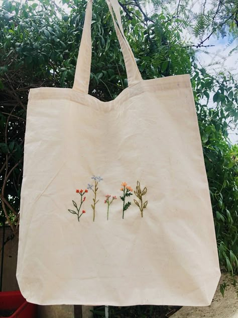 Canvas Bag Design, Tote Bag Ideas, Diy Tote, Embroidered Tote Bag, Pola Sulam, Embroidered Canvas, Embroidered Tote, Embroidery Bags, Cute Embroidery