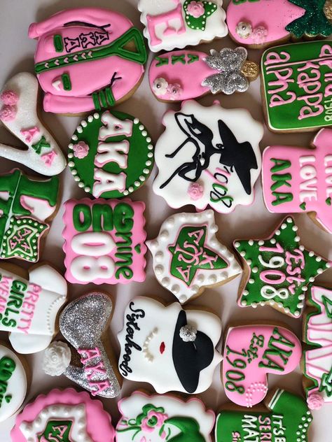 Aka Cookies Decorated, Alpha Kappa Alpha Cake, Sorority Anniversary Ideas, Aka Decorated Room, Founders Day Sorority Ideas, Aka Cookies, Aka Sisterhood, Aka Party, Aka Founders