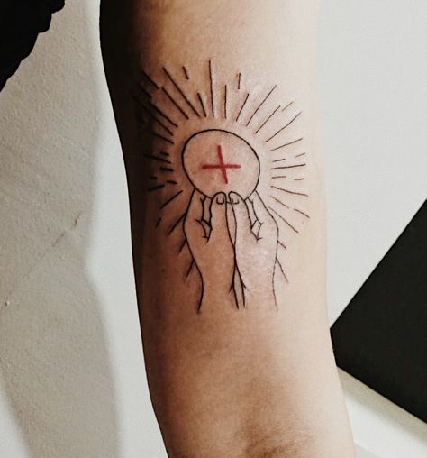 Catholic Art Tattoos, Eucharist Tattoo, Salib Tattoo, Communion Tattoo, Catholic Back Tattoo, Tattoos Biblical, Roman Catholic Art Tattoo, Small Christanity Tattoos, Teeny Tattoos