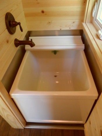 A Japanese soaking tub is a great option for a tiny house.  Tiny house Japanese soaking tub. The Tiny Tea House is one of the coolest new tiny houses I've seen! -  To connect with us, and our community of people from Australia and around the world, learning how to live large in small places, visit us at www.Facebook.com/TinyHousesAustralia or at www.TinyHousesAustralia.com Japanese Style Tiny House, Small Soaking Tub, Tiny House Bathtub, Japanese Bathtub, Asian Bathroom, Mini Loft, Small Bathtub, Japanese Soaking Tubs, Small Tub