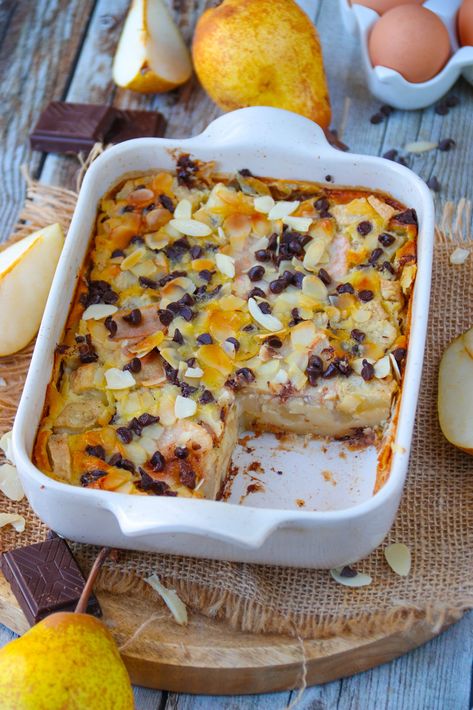 Clafoutis poires et chocolat - healthyfood_creation Dessert Light, Dessert Aux Fruits, French Cooking, No Cook Desserts, Fruit Desserts, Carrot Cake, Flan, Nutrition Recipes, Health Food