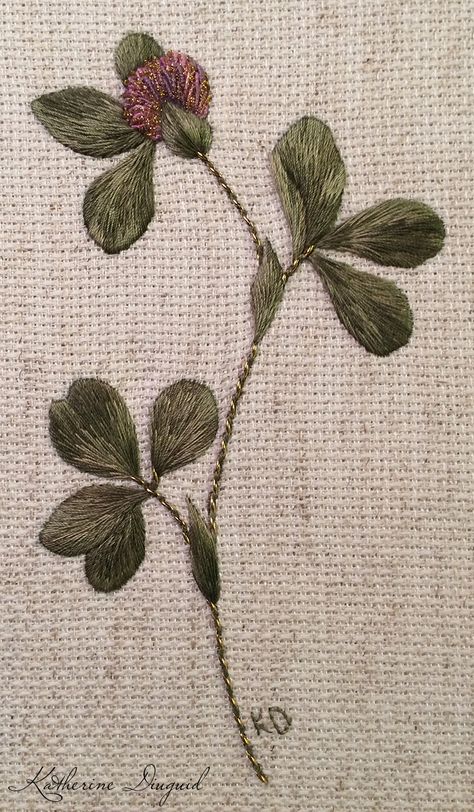 Red Clover Cushion Embroidery, Embroidery Leaf, Red Clover, Hand Embroidery Projects, Thread Art, 자수 디자인, Hand Embroidery Art, Online Class, Fabric Book