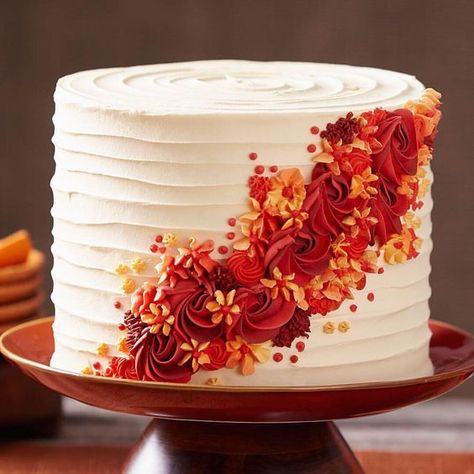 Thanksgiving Cakes Decorating, Decorator Frosting Recipe, Fall Cakes Decorating, Easy Cake Decorating Ideas, Decorating Ideas For Fall, Birthday November, Fall Cake, Thanksgiving Cakes, Wilton Cake Decorating